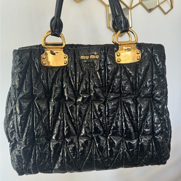 Miu Miu Patent Tote 🔥 - Picture 3 of 10